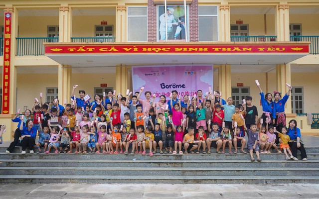 Hơi ấm Borome lan tỏa cùng bước chân tình nguyện của sinh viên Trường NEU