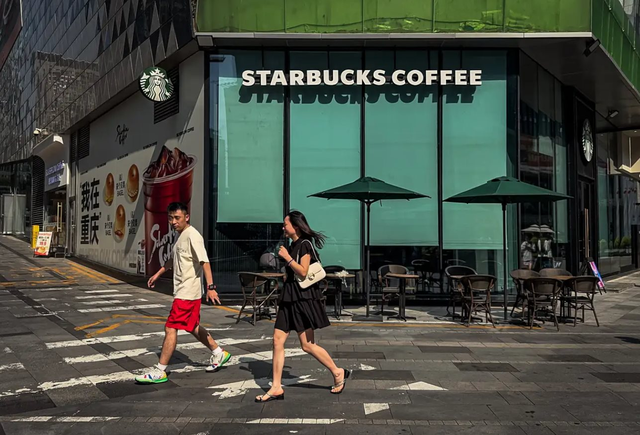 Ai đã chi 4 tỷ USD mua 60% cổ phần Starbucks Trung Quốc?