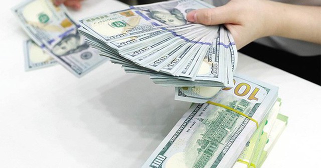 Tỷ giá USD chợ đen tăng hơn 8% từ đầu năm, riêng tháng 10 tăng 4,7%