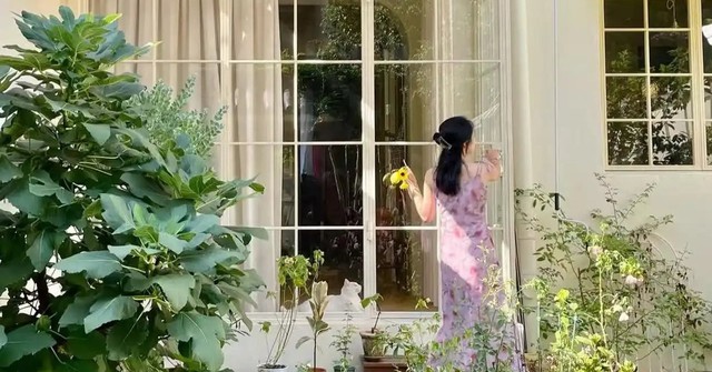 36 tuổi vẫn không kết hôn, người phụ nữ cải tạo đống đổ nát thành nhà đẹp như mộng: "Vậy là đủ bình yên rồi"