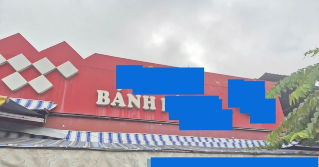 40 người nhập viện sau khi ăn bánh mì ở một tiệm có tiếng tại TPHCM