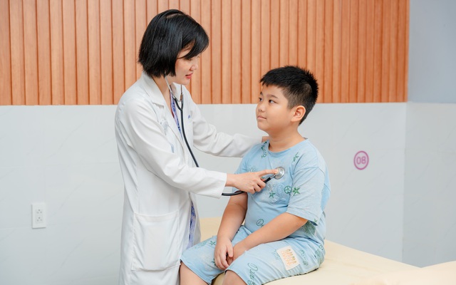 Chăm sóc sức khỏe trẻ em: Đừng chờ con ốm mới đưa đi khám!