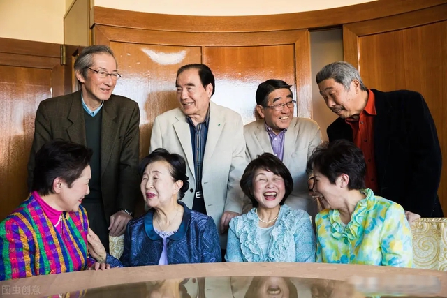 Sau 35 tuổi, đừng đi họp lớp nữa