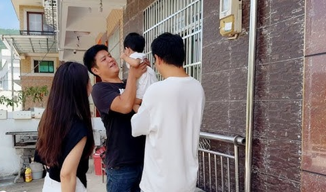 Người đàn ông chi 370 triệu đồng mua bảo hiểm nhân thọ cho con, 10 năm sau tới rút thì ngỡ ngàng: Đợi con anh 60 tuổi mới được được rút hết