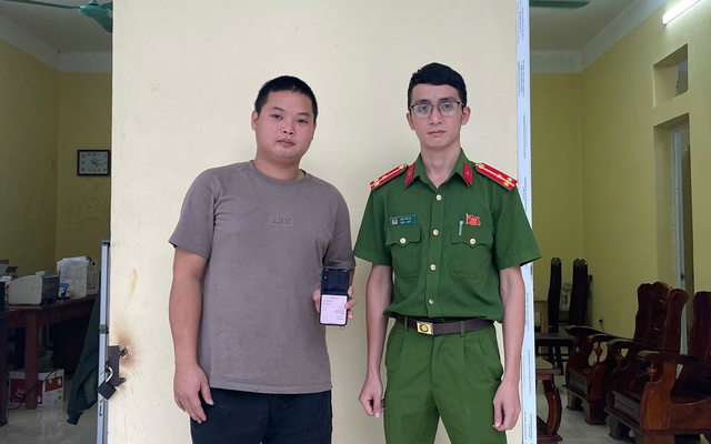 Một thanh niên sinh năm 2001 đã phải báo công an sau khi thực hiện chuyển khoản ngân hàng