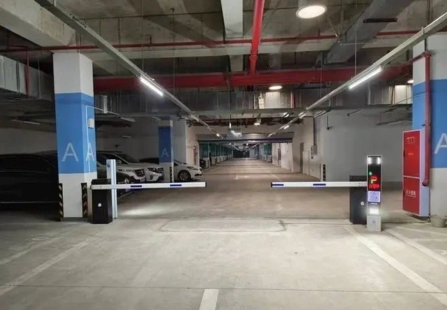 Từng bắt bốc thăm giành suất, "hét giá" cả tỷ đồng chỗ đậu ô tô dưới hầm, bất ngờ nhiều chung cư sale tới 80% vì ế khách