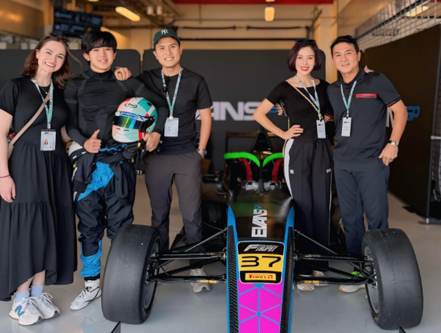 Quý tử 17 tuổi nhà hoa khôi Thu Hương lọt top 16 giải đua xe F4 thế giới