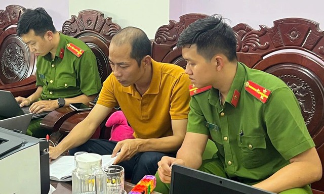 Bắt tạm giam người cầm đầu đường dây nha khoa không giấy tờ, giả bác sĩ, lừa dối hơn 1.000 bệnh nhân cao tuổi