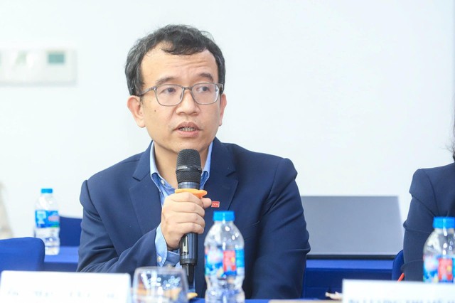 Nhiều "cá mập" ngoại ồ ạt quay lại thị trường Việt Nam theo cách chưa từng thấy, chuyện gì đang xảy ra?