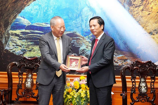 Tập đoàn Xây dựng Thái Bình Dương của Trung Quốc đã ký hợp tác với Hà Nội để xây metro số 5 Văn Cao - Hòa Lạc 74.000 tỷ, muốn đầu tư vào Quảng Trị