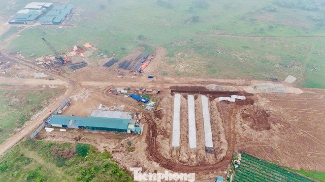 Cận cảnh công trường cầu Hồng Hà gần 10.000 tỷ đồng bắc qua sông Hồng - Ảnh 7.