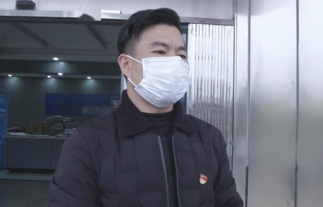 Tài khoản bị khấu trừ hơn 1 tỷ đồng nhưng không được thông báo, khách khiếu nại thì ngân hàng tuyên bố: “Đã xử lý đúng quy định”