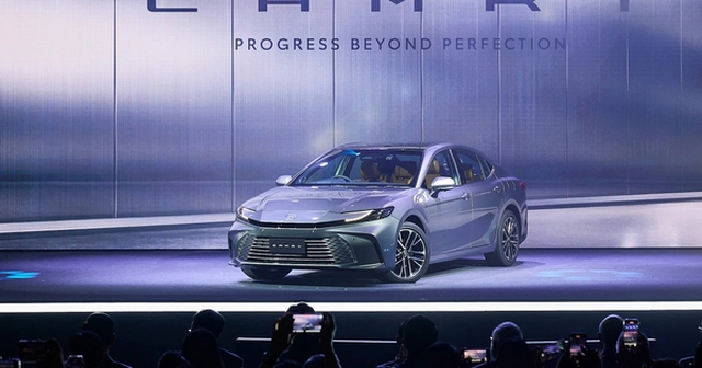 Toyota 'mạnh tay' cuối năm, miễn 100% phí trước bạ cho Camry, Vios và loạt xe chiến lược