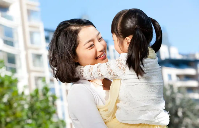 Mẹ 3 con từng làm quần quật nhận ra: Muốn hạnh phúc hơn, phải “lười” trong việc này