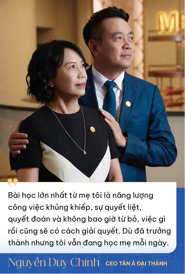 Tổng giám đốc Tân Á Đại Thành: Từ cậu bé 8 tuổi lẽo đẽo theo mẹ lội bùn xây nhà xưởng đến CEO tranh luận “nảy lửa” với Chủ tịch khi quyết giữ sản xuất là trụ cột dù bất động sản đang rất “nóng”- Ảnh 3. Tổng giám đốc Tân Á Đại Thành: Từ cậu bé 8 tuổi lẽo đẽo theo mẹ lội bùn xây nhà xưởng đến CEO tranh luận “nảy lửa” với Chủ tịch khi quyết giữ sản xuất là trụ cột dù bất động sản đang rất “nóng”- Ảnh 3.