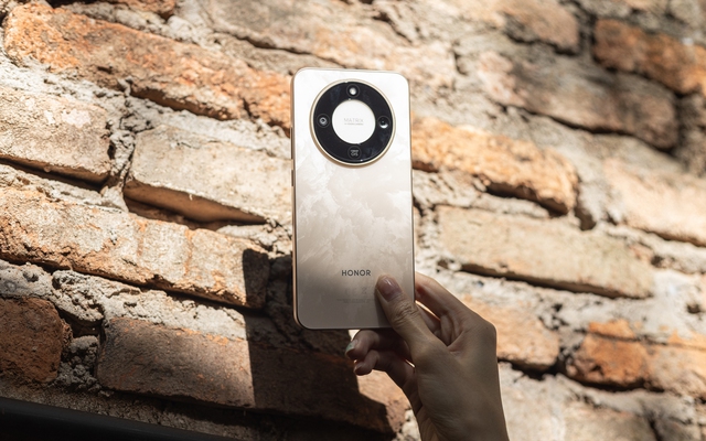 Vừa ra mắt ở Việt Nam smartphone siêu 'nồi đồng cối đá': Rơi ở độ cao 2,5m không vỡ, pin trâu nhất thị trường