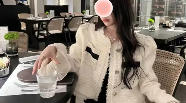 Cô gái mới tốt nghiệp 2 năm đã nợ tiền tỉ, biết hoàn cảnh gia đình ai nấy lắc đầu: Nuôi con kiểu ấy thì còn nợ nữa!