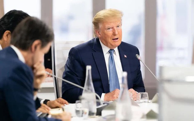 "Nới lỏng" cho doanh nghiệp, ông Trump dừng thực thi luật cấm hối lộ nước ngoài "Nới lỏng" cho doanh nghiệp, ông Trump dừng thực thi luật cấm hối lộ nước ngoài