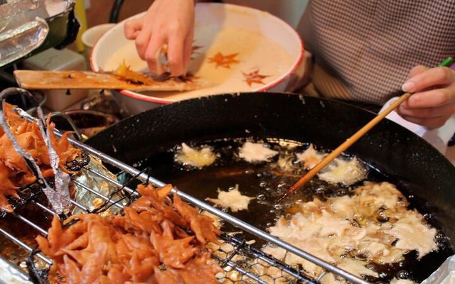 Món ăn đặc sản mùa thu Osaka làm từ lá phong Món ăn đặc sản mùa thu Osaka làm từ lá phong