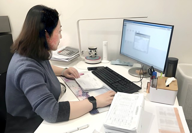 Nữ kế toán không nghe lời sếp, làm chậm trễ thanh toán 10 tỷ đồng cho đối tác nhưng lại được công ty khen ngợi: Kỹ năng làm việc quá tốt Nữ kế toán không nghe lời sếp, làm chậm trễ thanh toán 10 tỷ đồng cho đối tác nhưng lại được công ty khen ngợi: Kỹ năng làm việc quá tốt