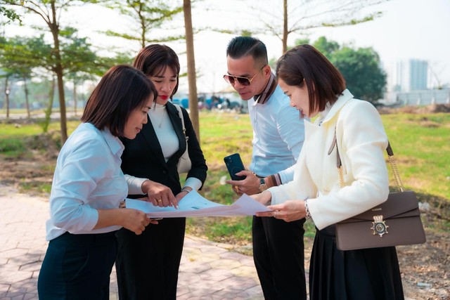 Sau hơn một năm "dạo chơi" phía Bắc, giới đầu tư bất động sản bất ngờ “Nam tiến” trở lại Sau hơn một năm "dạo chơi" phía Bắc, giới đầu tư bất động sản bất ngờ “Nam tiến” trở lại
