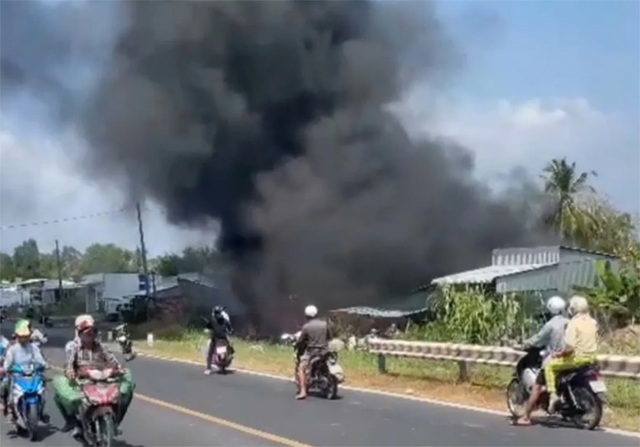 Vụ "cháy nhà thiêu rụi 400 triệu tiền mặt" ở Cà Mau: Thực tế chỉ thiệt hại 50 triệu, hé lộ lý do nhầm Vụ "cháy nhà thiêu rụi 400 triệu tiền mặt" ở Cà Mau: Thực tế chỉ thiệt hại 50 triệu, hé lộ lý do nhầm