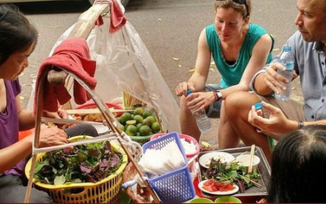 Bình luận hài hước về ẩm thực Việt của các 'ông Tây' khiến dân mạng thích thú Bình luận hài hước về ẩm thực Việt của các 'ông Tây' khiến dân mạng thích thú