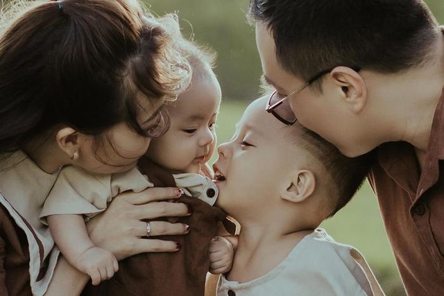Đại học Yale phát hiện khoảng thời gian là "giai đoạn vàng" trong cuộc đời trẻ: Cha mẹ nắm bắt thì dạy con thông minh Đại học Yale phát hiện khoảng thời gian là "giai đoạn vàng" trong cuộc đời trẻ: Cha mẹ nắm bắt thì dạy con thông minh