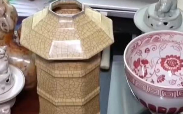 50 năm tốn gần 4 tỷ đồng mua đồ cổ, chỉ một món giá 40 nghìn đồng là đồ thật 50 năm tốn gần 4 tỷ đồng mua đồ cổ, chỉ một món giá 40 nghìn đồng là đồ thật