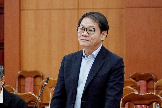 Tỷ phú Trần Bá Dương chi 60 triệu USD đóng 2 tàu nối Chu Lai - Thượng Hải - châu Âu, đón 'giấc mơ' KCN, khu Phi thuế quan... 7.000 tỷ ở Quảng Nam Tỷ phú Trần Bá Dương chi 60 triệu USD đóng 2 tàu nối Chu Lai - Thượng Hải - châu Âu, đón 'giấc mơ' KCN, khu Phi thuế quan... 7.000 tỷ ở Quảng Nam