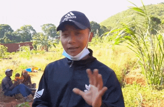 Quan điểm đang được chia sẻ tầm rộ của Quang Linh Vlogs: Mất tiền thì có thể kiếm lại nhưng mất lòng tin với nhau thì không bao giờ! Quan điểm đang được chia sẻ tầm rộ của Quang Linh Vlogs: Mất tiền thì có thể kiếm lại nhưng mất lòng tin với nhau thì không bao giờ!