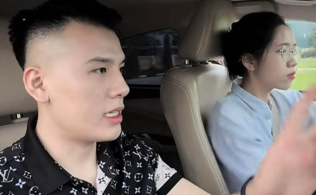 Thầy giáo dạy lái xe điển trai gây “sốt” mạng, học viên xin học ầm ầm, mỗi tháng kiếm vài trăm triệu đồng Thầy giáo dạy lái xe điển trai gây “sốt” mạng, học viên xin học ầm ầm, mỗi tháng kiếm vài trăm triệu đồng