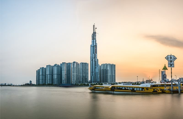 Vingroup chuẩn bị huy động 7.000 tỷ đồng thông qua phát hành trái phiếu riêng lẻ Vingroup chuẩn bị huy động 7.000 tỷ đồng thông qua phát hành trái phiếu riêng lẻ