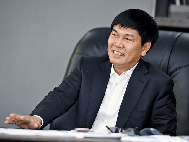 Tỷ phú Trần Đình Long: Hòa Phát tự tin đủ năng lực sản xuất thép đường ray, thép làm trục bánh xe tàu hỏa, tàu cao tốc theo đặt hàng của Chính phủ Tỷ phú Trần Đình Long: Hòa Phát tự tin đủ năng lực sản xuất thép đường ray, thép làm trục bánh xe tàu hỏa, tàu cao tốc theo đặt hàng của Chính phủ