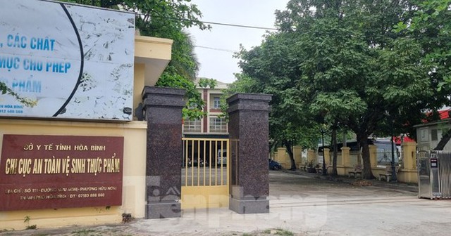 305 nhãn hiệu sữa giả được đăng ký tại Hòa Bình, cán bộ y tế cũng phát hoảng 305 nhãn hiệu sữa giả được đăng ký tại Hòa Bình, cán bộ y tế cũng phát hoảng