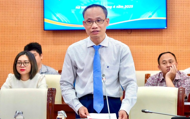 TS. Cấn Văn Lực phát biểu tại tọa đàm góp ý dự thảo Luật sửa đổi bổ sung một số điều của Luật Các tổ chức tín dụng (TCTD) 2024. TS. Cấn Văn Lực phát biểu tại tọa đàm góp ý dự thảo Luật sửa đổi bổ sung một số điều của Luật Các tổ chức tín dụng (TCTD) 2024.
