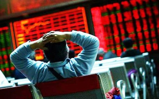 Chính thức "siết" tỷ trọng rổ VN30: Loạt cổ phiếu ngân hàng có thể bị các cá mập tổng quy mô gần 8.000 tỷ bán mạnh Chính thức "siết" tỷ trọng rổ VN30: Loạt cổ phiếu ngân hàng có thể bị các cá mập tổng quy mô gần 8.000 tỷ bán mạnh