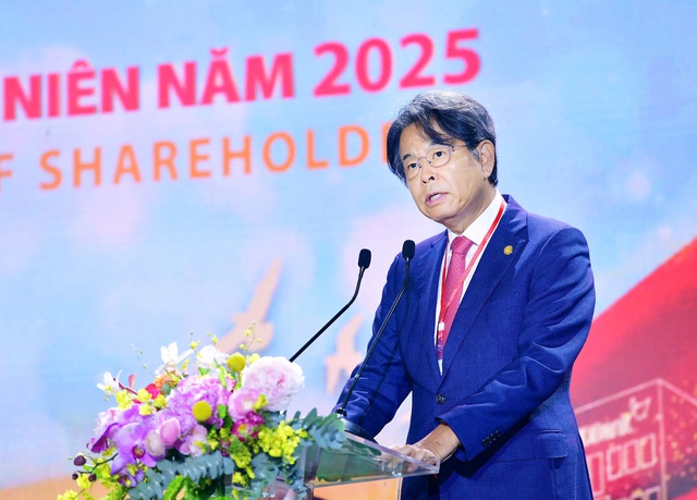 ĐHCĐ HDBank: Đặt mục tiêu lợi nhuận hơn 21.000 tỷ đồng trong năm 2025, vững vàng trên hành trình phát triển Tập đoàn Tài chính Ngân hàng hiện đại, đa năng và bền vững- Ảnh 3.