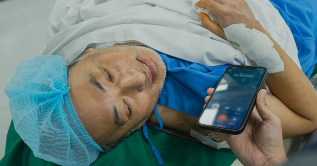 Tình trạng của đạo diễn Nguyễn Quang Dũng sau khi bị nhồi máu cơ tim, nhập viện phẫu thuật gấp Tình trạng của đạo diễn Nguyễn Quang Dũng sau khi bị nhồi máu cơ tim, nhập viện phẫu thuật gấp