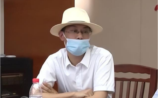 Phó giám đốc đột nhiên bị công ty sa thải liền khởi kiện đòi bồi thường 12,4 tỷ đồng, toà án tuyên bố: “Chỉ cần đền hơn 2 tỷ” Phó giám đốc đột nhiên bị công ty sa thải liền khởi kiện đòi bồi thường 12,4 tỷ đồng, toà án tuyên bố: “Chỉ cần đền hơn 2 tỷ”
