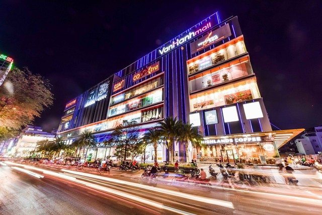 Vạn Hạnh Mall lần nữa viết “tâm thư” gửi khách hàng: Sẽ kết hợp với hàng trăm nhãn hàng thực hiện siêu ưu đãi nhân dịp 30/4 Vạn Hạnh Mall lần nữa viết “tâm thư” gửi khách hàng: Sẽ kết hợp với hàng trăm nhãn hàng thực hiện siêu ưu đãi nhân dịp 30/4