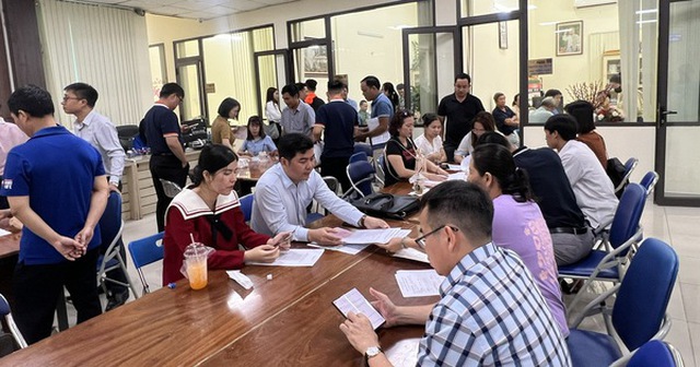 Tp.HCM đề xuất cấp xã được giao đất và cấp sổ hồng lần đầu cho cá nhân Tp.HCM đề xuất cấp xã được giao đất và cấp sổ hồng lần đầu cho cá nhân