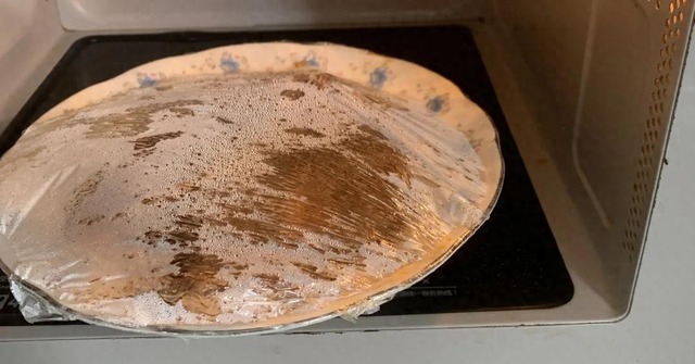 Màng bọc thực phẩm có 2 "bí mật đen tối", nhiều người không biết bảo sao "bệnh từ miệng mà vào"