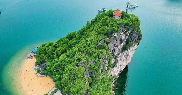 Sắp hết cảnh cả vịnh Hạ Long chỉ có 1 bãi tắm Sắp hết cảnh cả vịnh Hạ Long chỉ có 1 bãi tắm