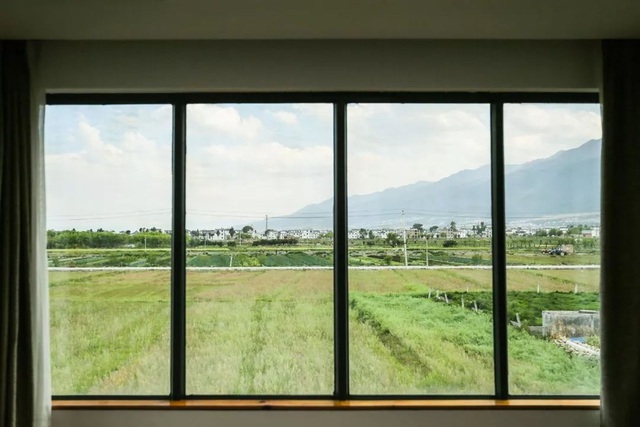 4 anh em về quê góp tiền xây biệt thự trên mảnh đất 700m2: Đủ làm nơi nghỉ hưu cho gia đình 11 người- Ảnh 4. 4 anh em về quê góp tiền xây biệt thự trên mảnh đất 700m2: Đủ làm nơi nghỉ hưu cho gia đình 11 người- Ảnh 4.