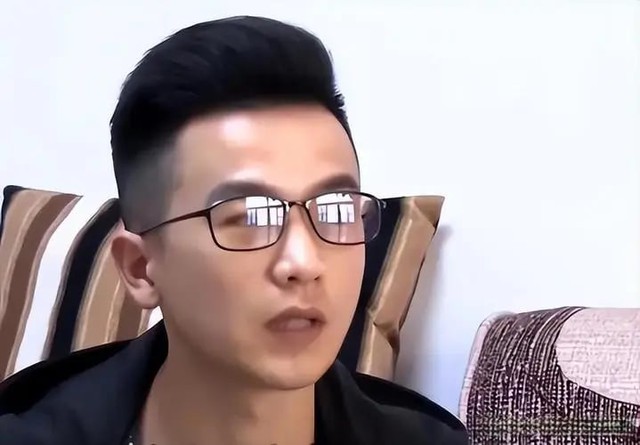 Sáng mang hơn 11,8 tỷ đồng tiền đền bù đất đi gửi tiết kiệm, đến chiều số dư chỉ còn 0, ngân hàng tuyên bố: "Lỗi không phải của chúng tôi" Sáng mang hơn 11,8 tỷ đồng tiền đền bù đất đi gửi tiết kiệm, đến chiều số dư chỉ còn 0, ngân hàng tuyên bố: "Lỗi không phải của chúng tôi"