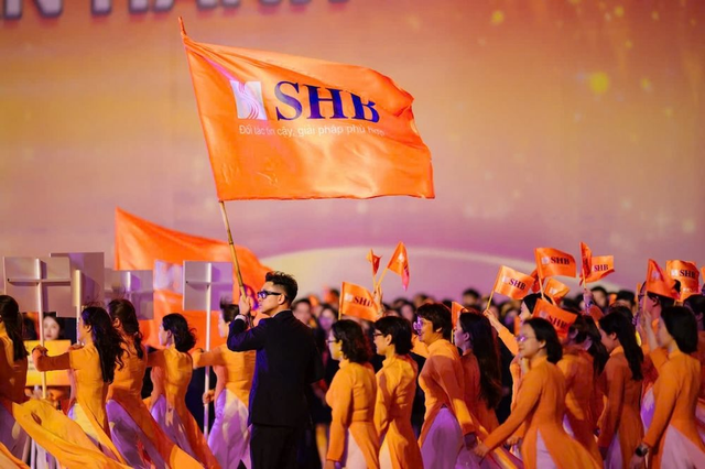 Cổ phiếu nhà bầu Hiển khuấy động sàn chứng khoán Cổ phiếu nhà bầu Hiển khuấy động sàn chứng khoán