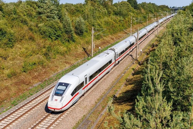 Ngoài VinSpeed, hai doanh nghiệp Việt này cũng muốn tham gia siêu dự án đường sắt cao tốc Bắc - Nam Ngoài VinSpeed, hai doanh nghiệp Việt này cũng muốn tham gia siêu dự án đường sắt cao tốc Bắc - Nam