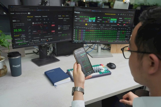 Góc nhìn chuyên gia: Cần tính tới xác suất "trả điểm" của VN-Index, không phải vùng giá hấp dẫn để giải ngân thêm Góc nhìn chuyên gia: Cần tính tới xác suất "trả điểm" của VN-Index, không phải vùng giá hấp dẫn để giải ngân thêm