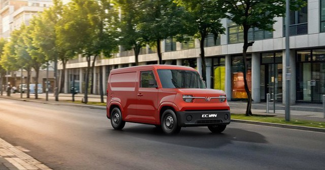 CEO Xanh SM: VinFast EC Van là 'món mới' đáng gờm trên thị trường logistics toàn các ông lớn như Lalamove, Ahamove CEO Xanh SM: VinFast EC Van là 'món mới' đáng gờm trên thị trường logistics toàn các ông lớn như Lalamove, Ahamove